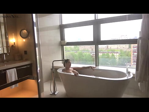 ❤️ Pitikek mezin Bi dilgermî pizika xwe di serşokê de dihejîne ️ Vîdyoyê qijk  li ku.ladyxxxporno.ru ❌❤
